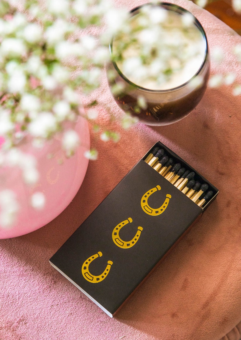 White Oversized Horseshoe Matches