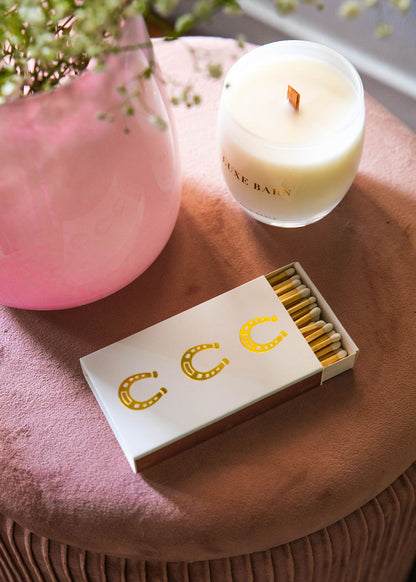Black Oversized Horseshoe Matches